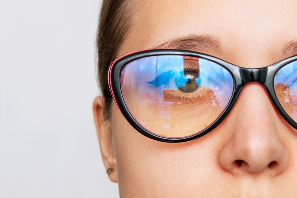 Relief from Digital Eye Strain: Exploring the Benefits of Neurolens