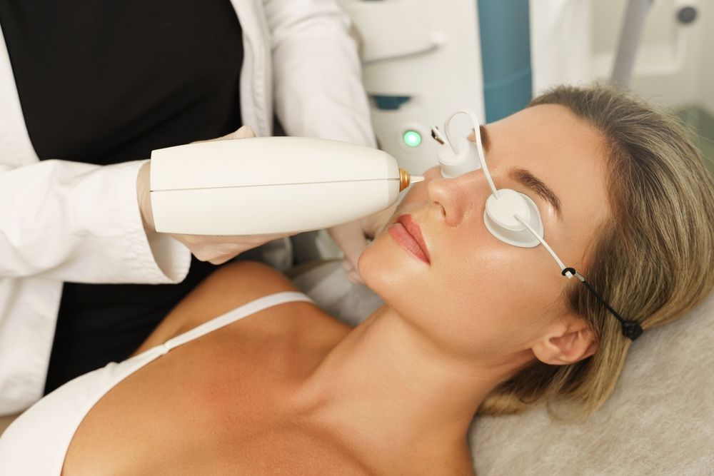 Can Patients with Sensitive Skin get IPL for Dry Eye Treatment?