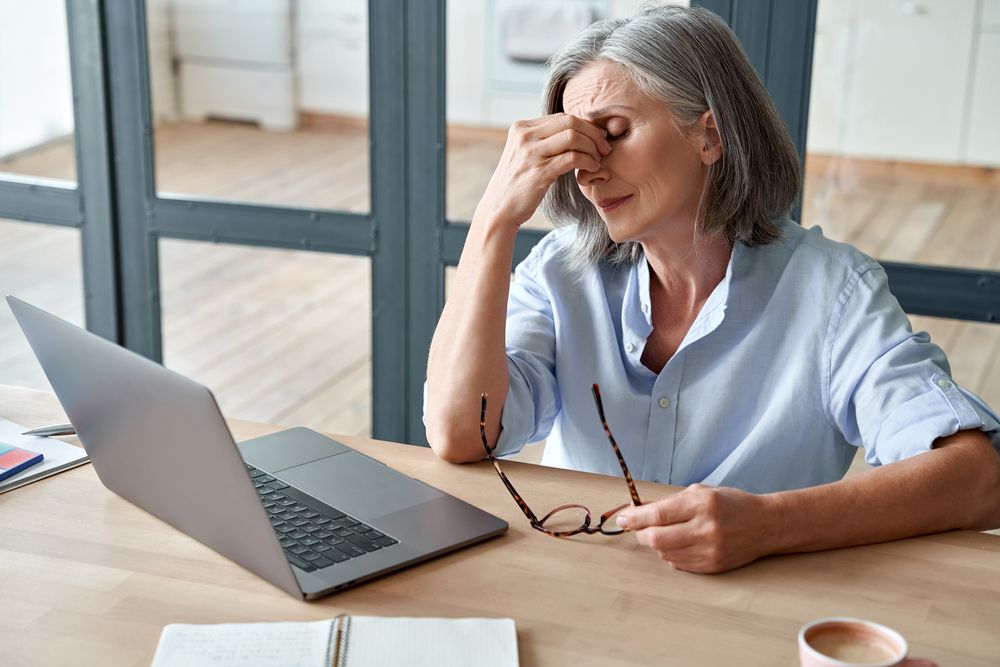 The Connection Between Digital Devices and Dry Eye Syndrome