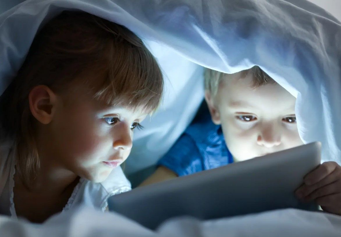 Can Excessive Screen Time Potentially Harm My Child's Eyes?