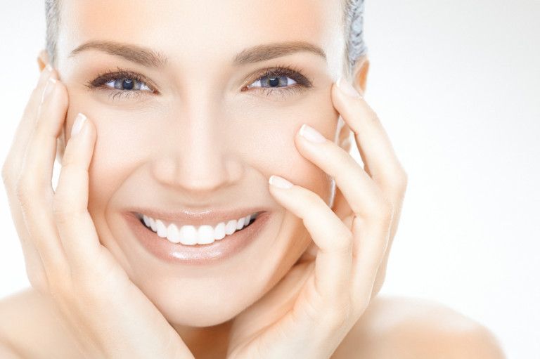 woman with porcelain crowns