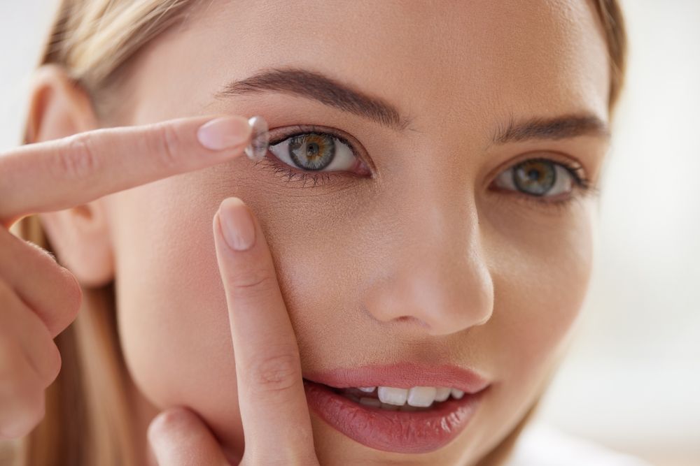 Choosing the Right Contact Lenses for Your Eyes