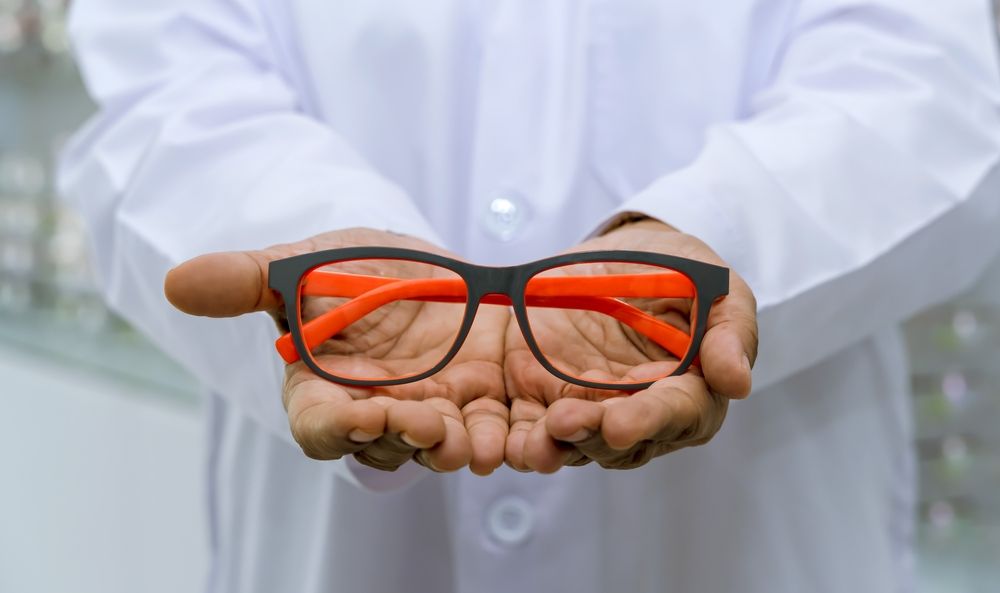 The Science Behind Neurolens Glasses: How They Work to Improve Vision