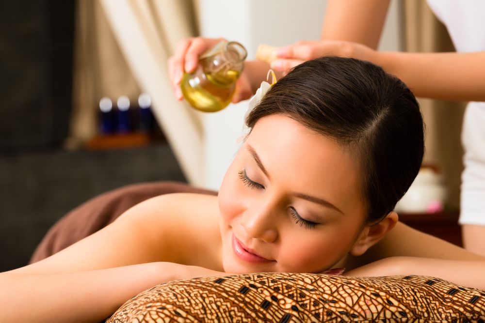 Aromatherapy: How Essential Oils Can Enhance Your Spa Experience