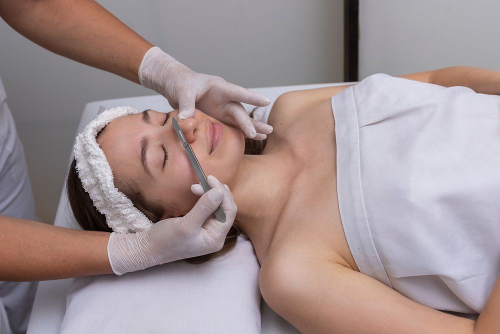 Dermaplaning: The Procedure and Its Benefits