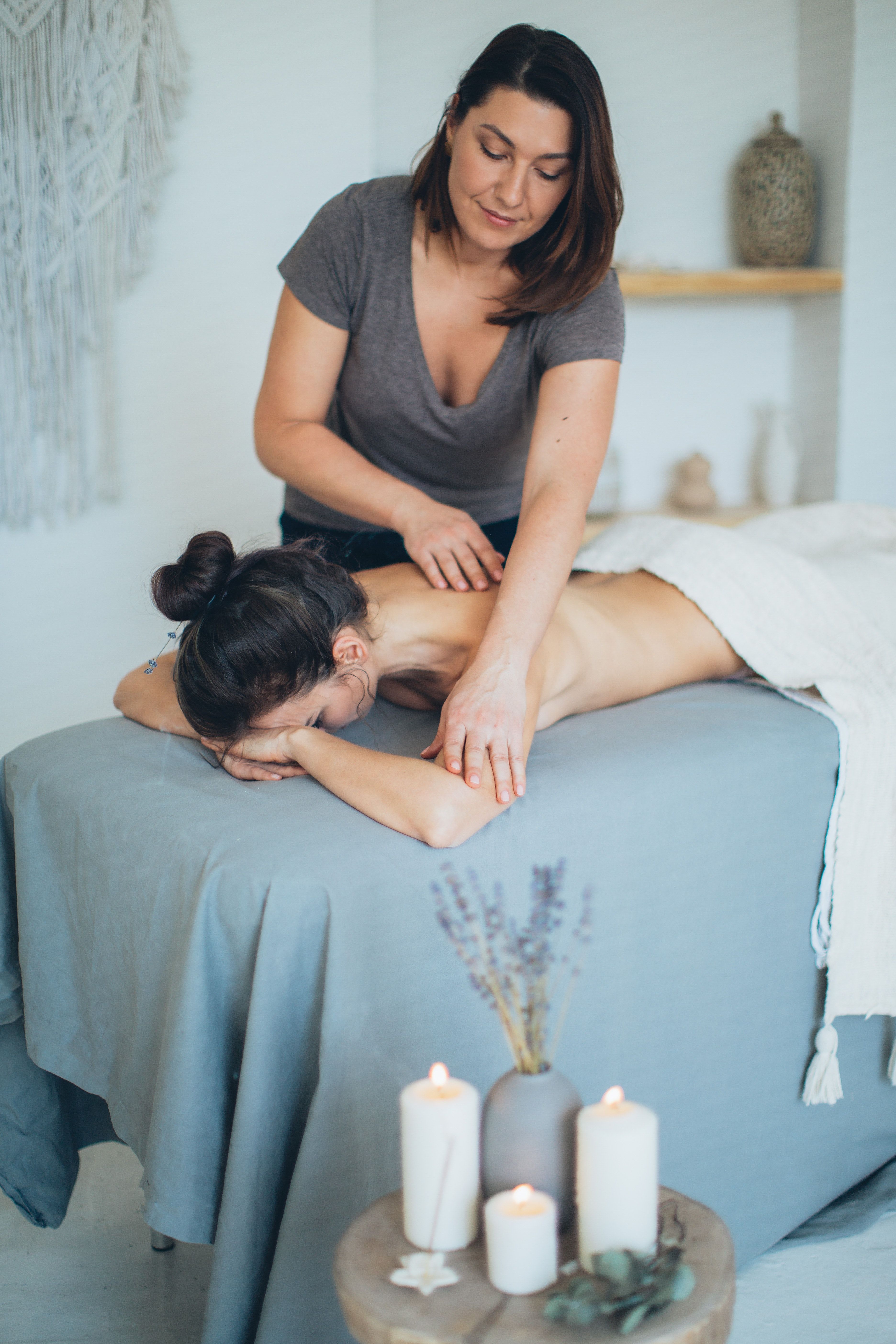 Try Massage for Managing Holiday Stress