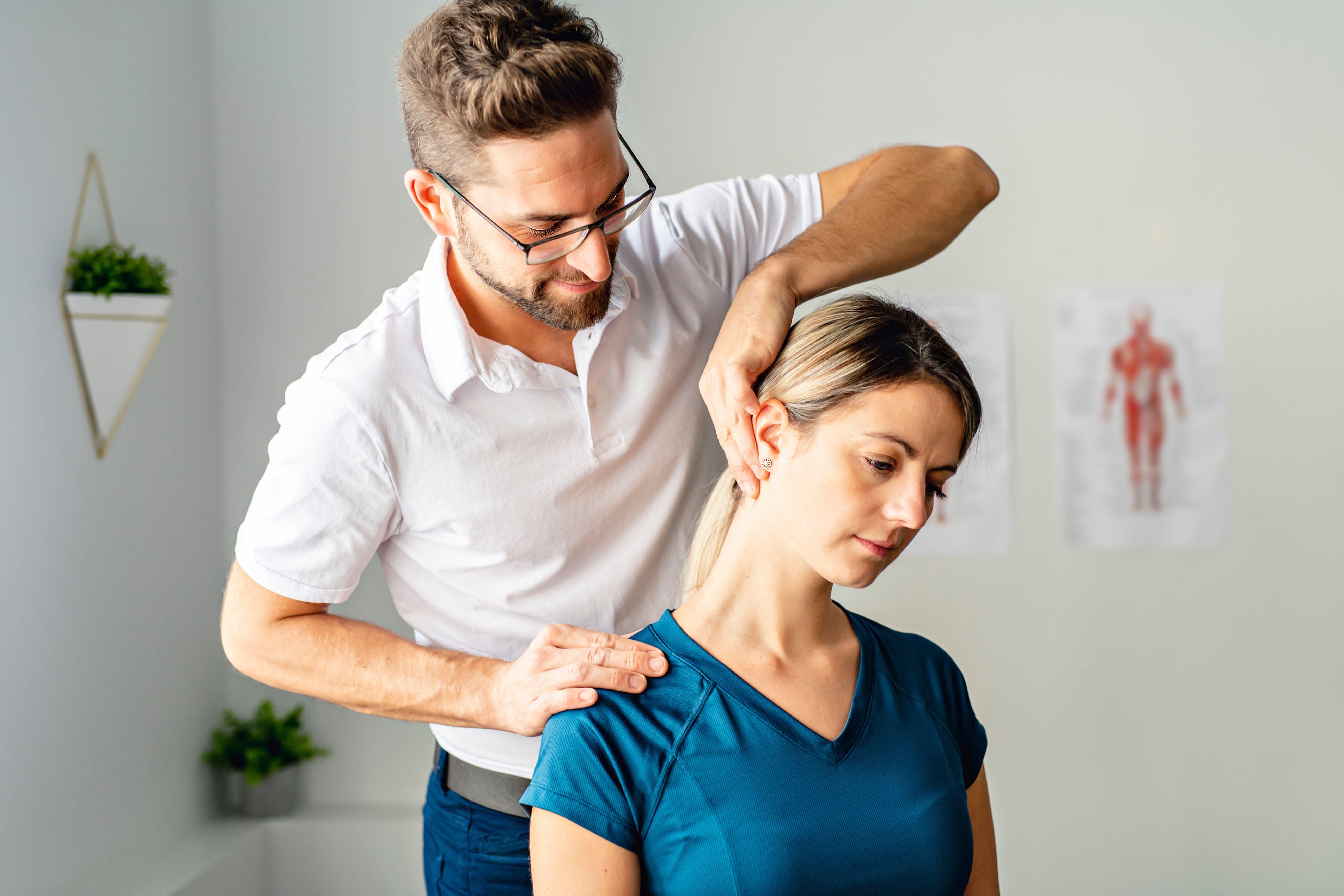 Chiropractic Care for Neck Pain: A Safe and Natural Alternative to Pain Medication