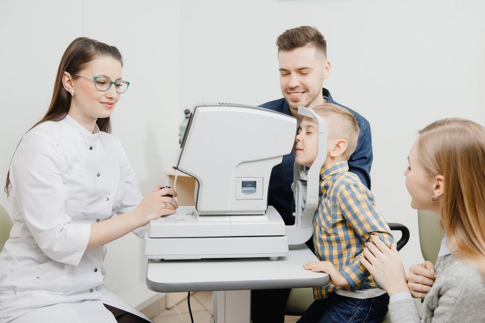Choose the Best Eye Doctor for your Family with 5 Easy Tips