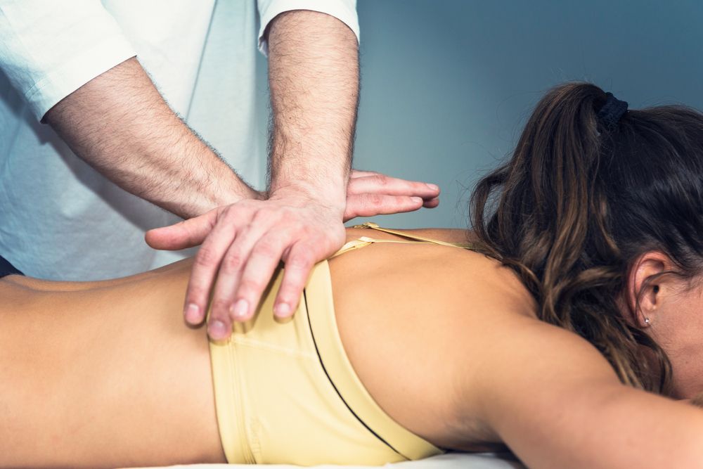 Is Chiropractic Adjustment or Spinal Decompression Best for Me?