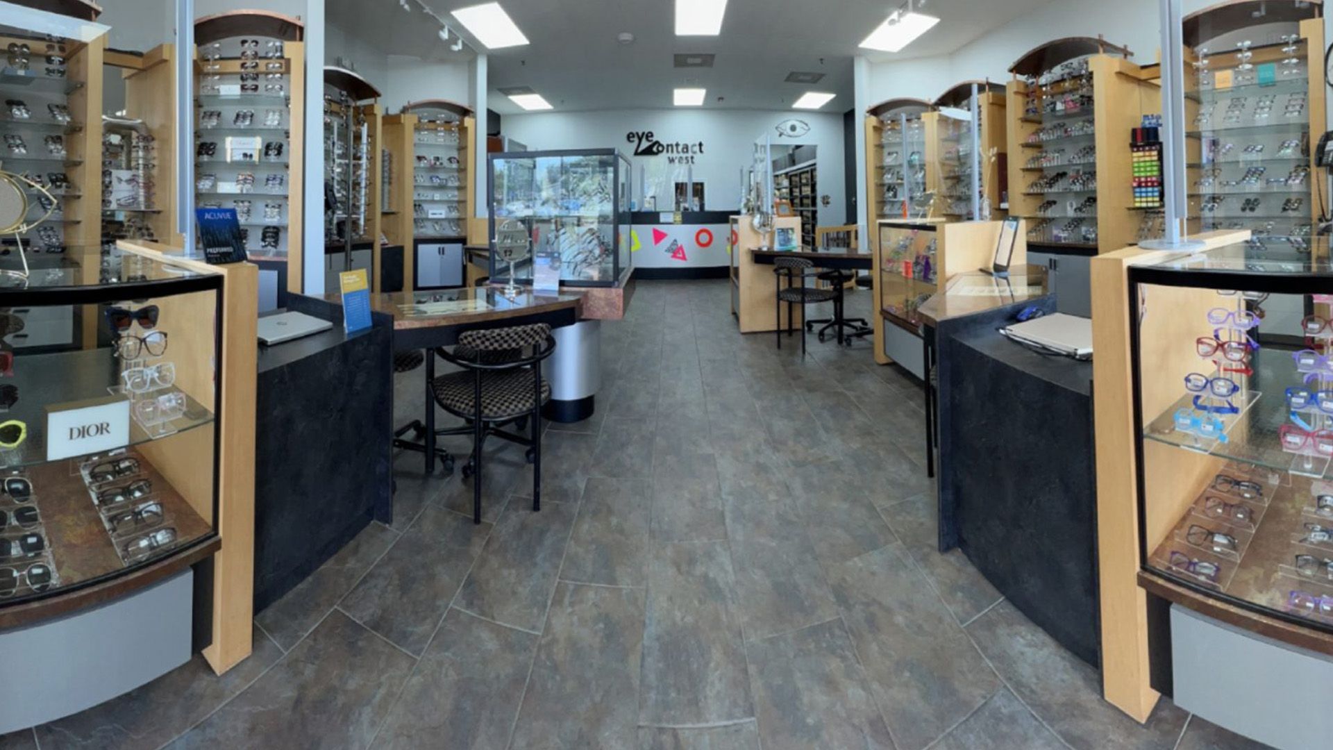 Mesmerizing Eye Contact West Moment in HD Mesmerizing Eye Contact West Moment in HD