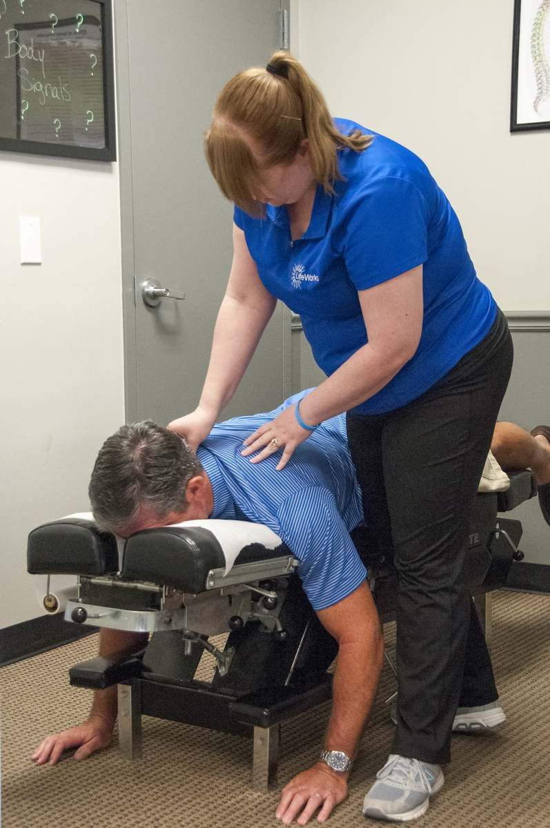Chiropractors in Kansas City | 3 Ways To Find The Right Chiropractor For You