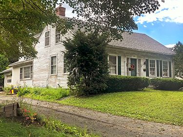 18 East St - Petersham, MA