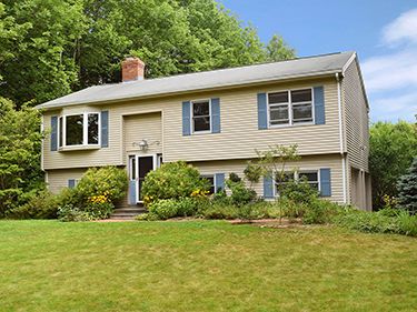 7 Ruggles Ln - Barre, MA 01005