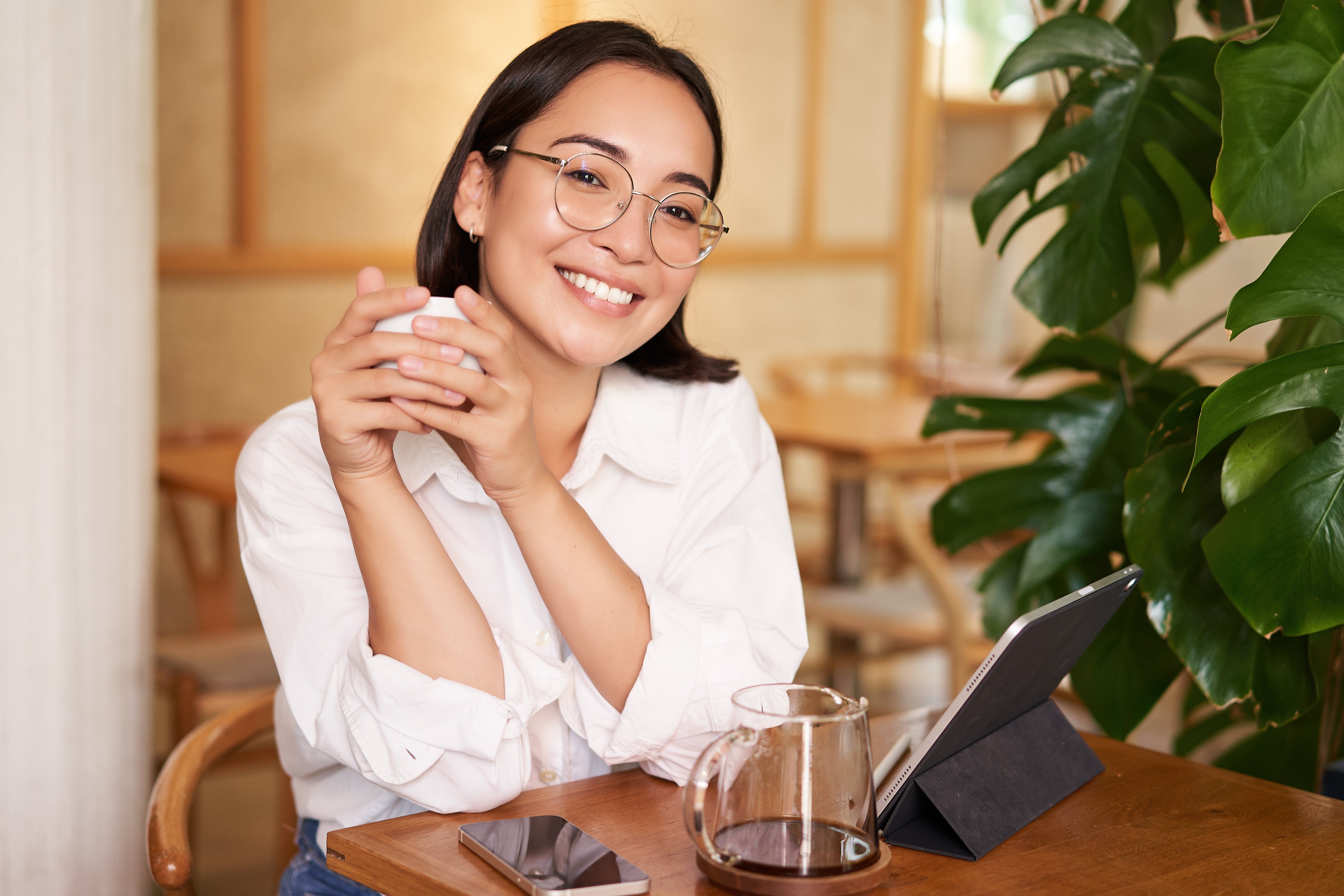 The Benefits of Wearing Blue Light Blocking Glasses