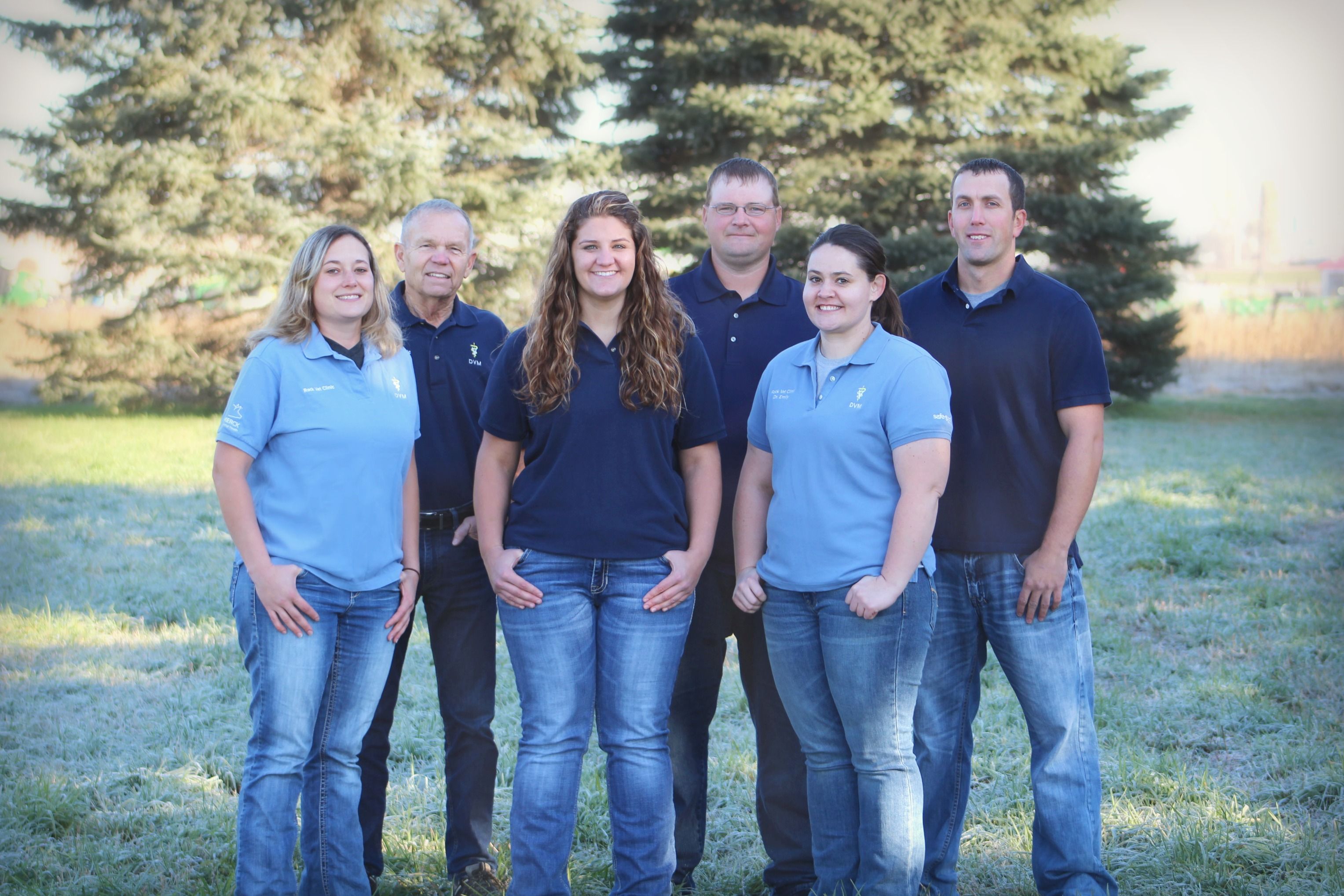 rock veterinary clinic team