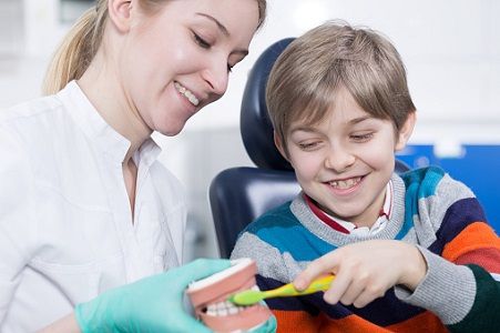 DENTIST IN LAS VEGAS, NV TREATS CHILDREN, ELIMINATING THE NEED FOR A PEDIATRIC DENTAL SPECIALIST