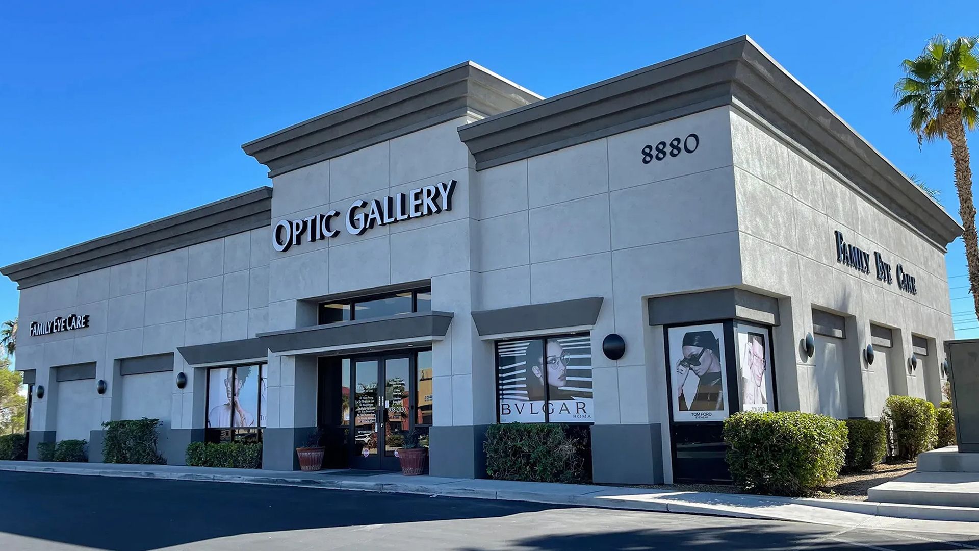 Optometrist in Las Vegas Optic Gallery Boca Park