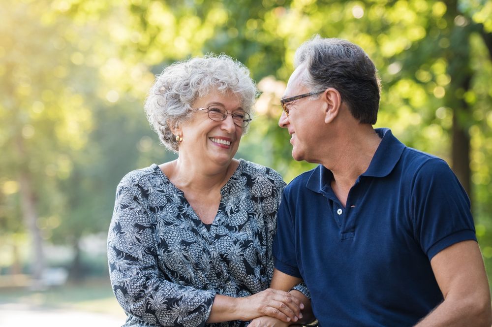 Signs of Macular Degeneration & Treatment Options
