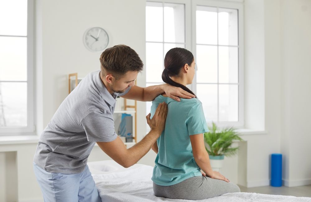 What Can I Expect During a Spinal Postural Screening?