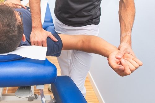 Benefits of Shoulder Extremity Manipulation for Shoulder Pain