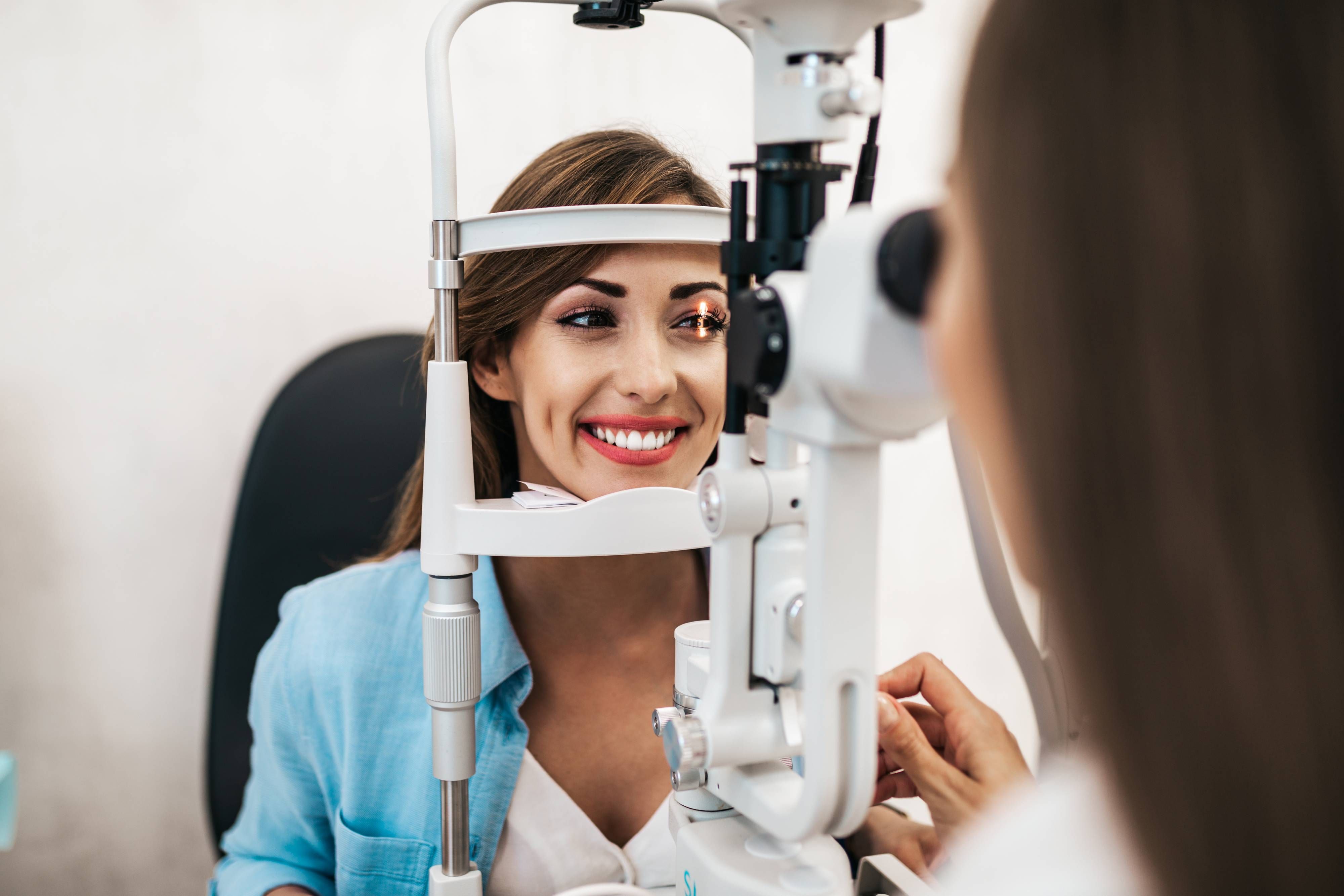 What’s the Difference? Comprehensive Eye Exams vs. Routine Eye Exams