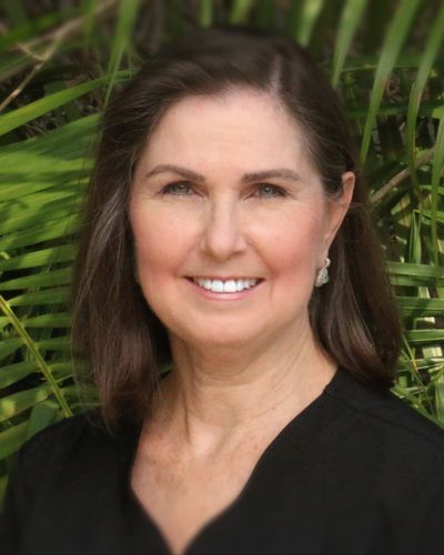 Vero Dental Spa dentist - Valerie Miller
