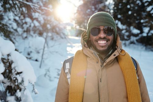 Why It Is Good to Wear Sunglasses in the Winter