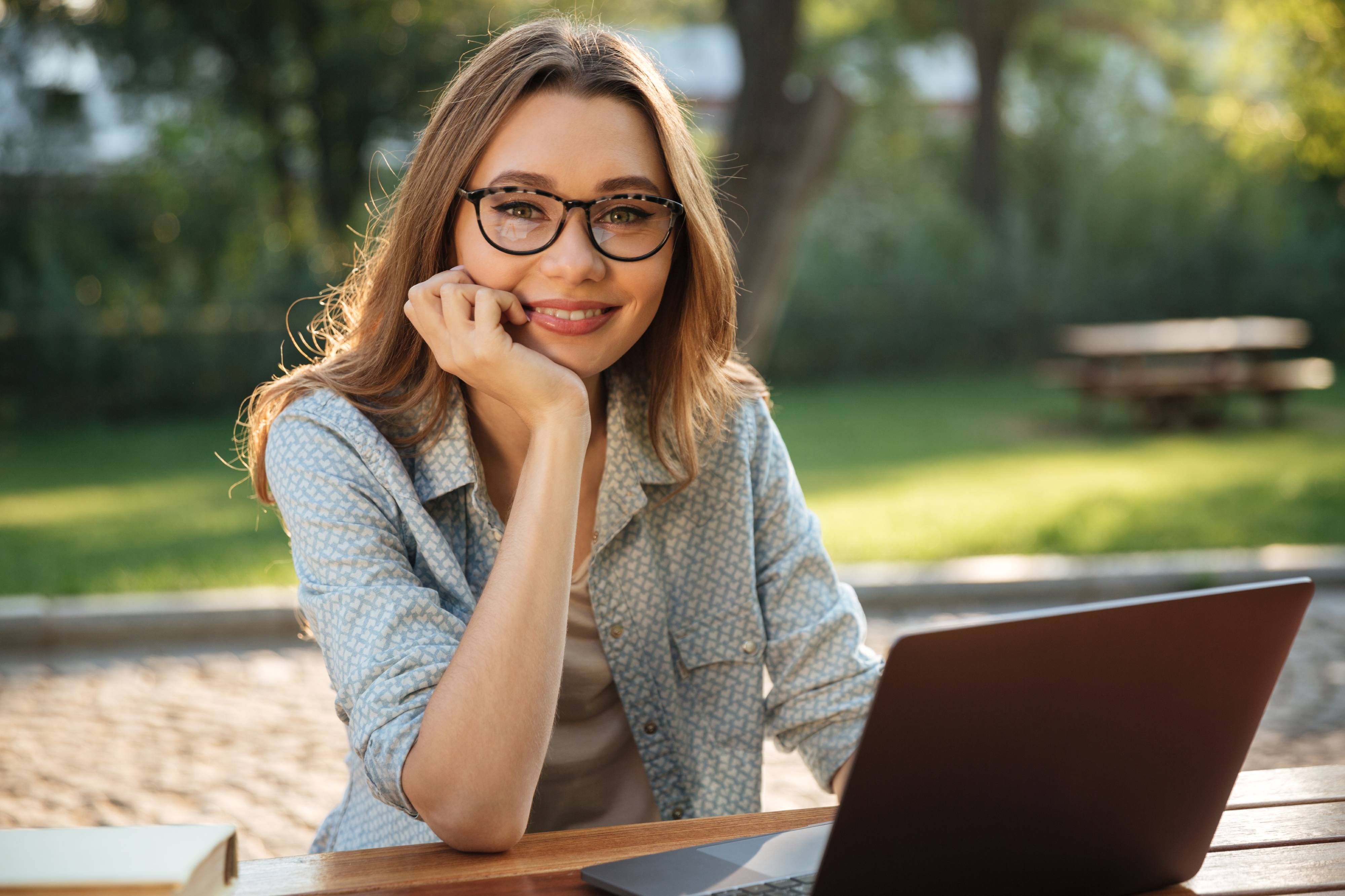 Do Blue Lenses Really Help with Digital Eyestrain?