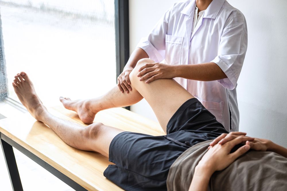 How Can Adjustments Help Relieve Knee Pain?