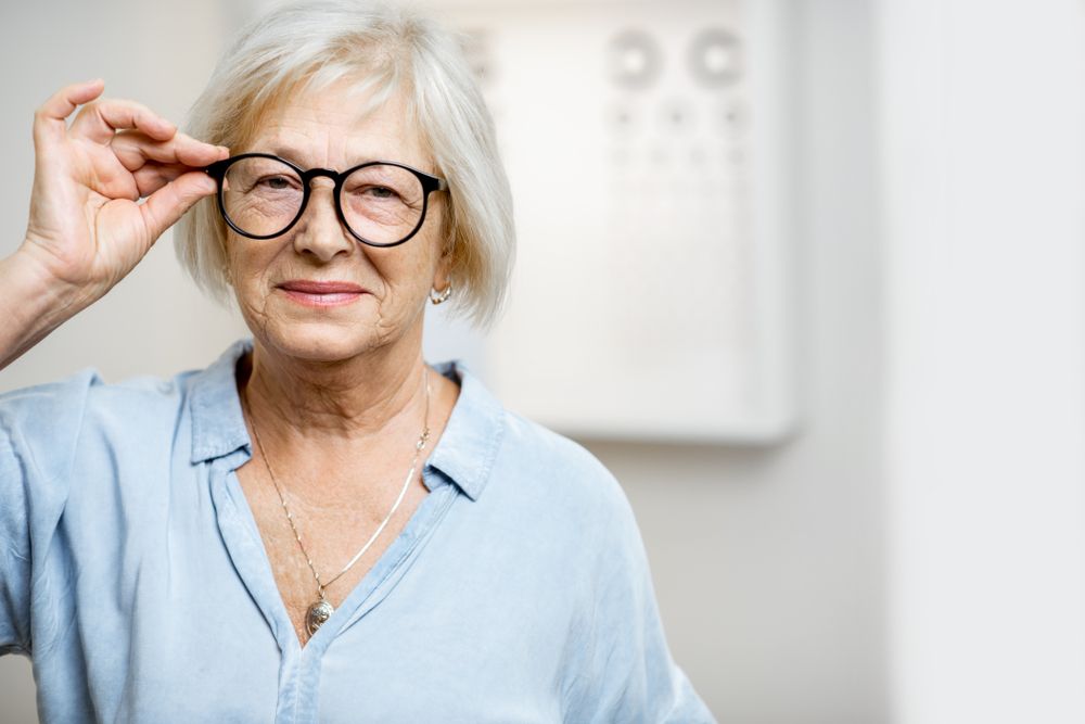 woman vision care glaucoma