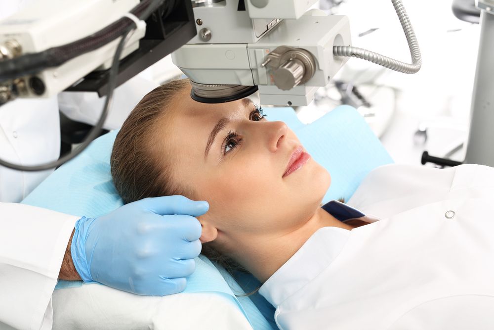 Refractive Surgery at Maple Eye and Laser Center