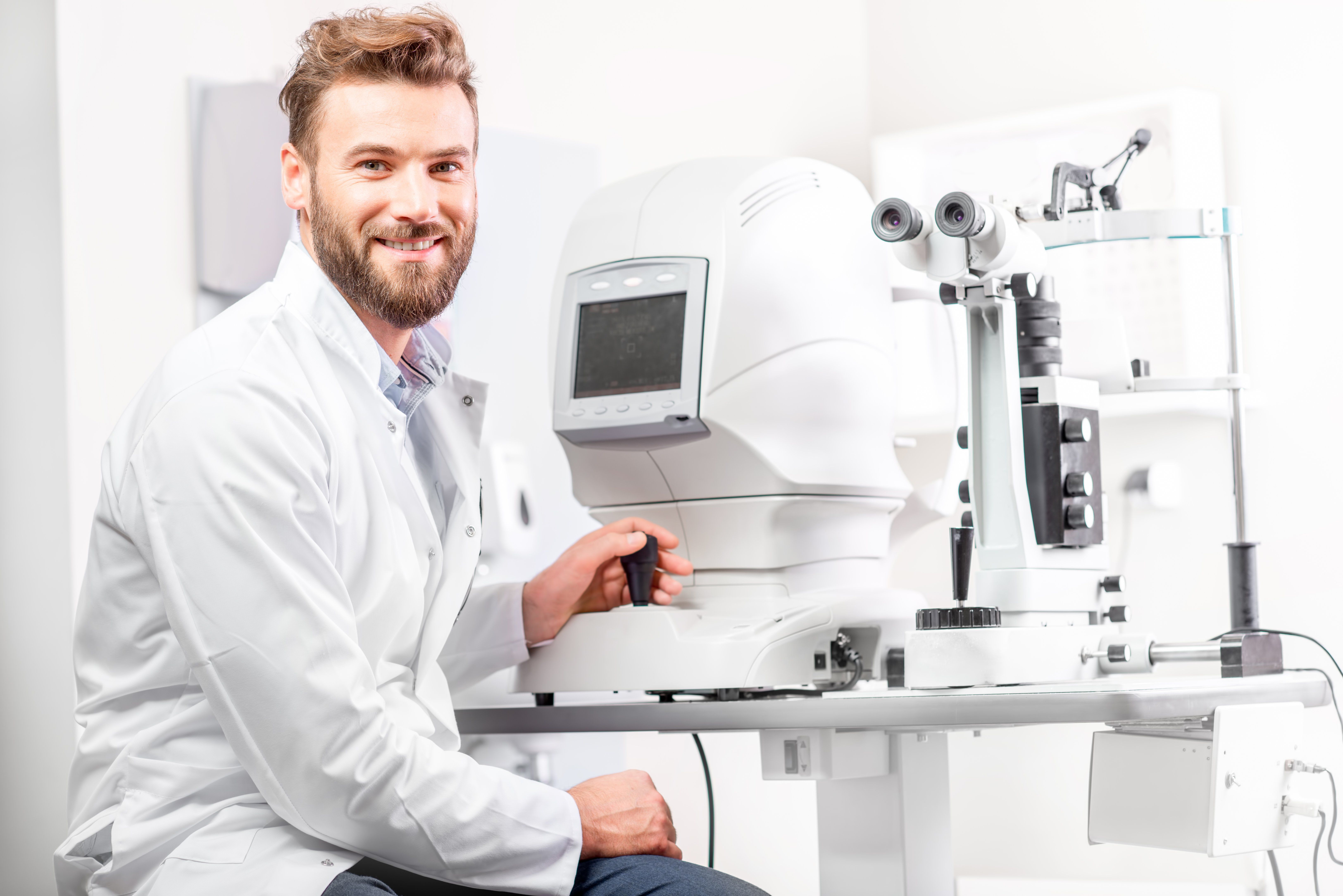 choosing a qualified eye doctor