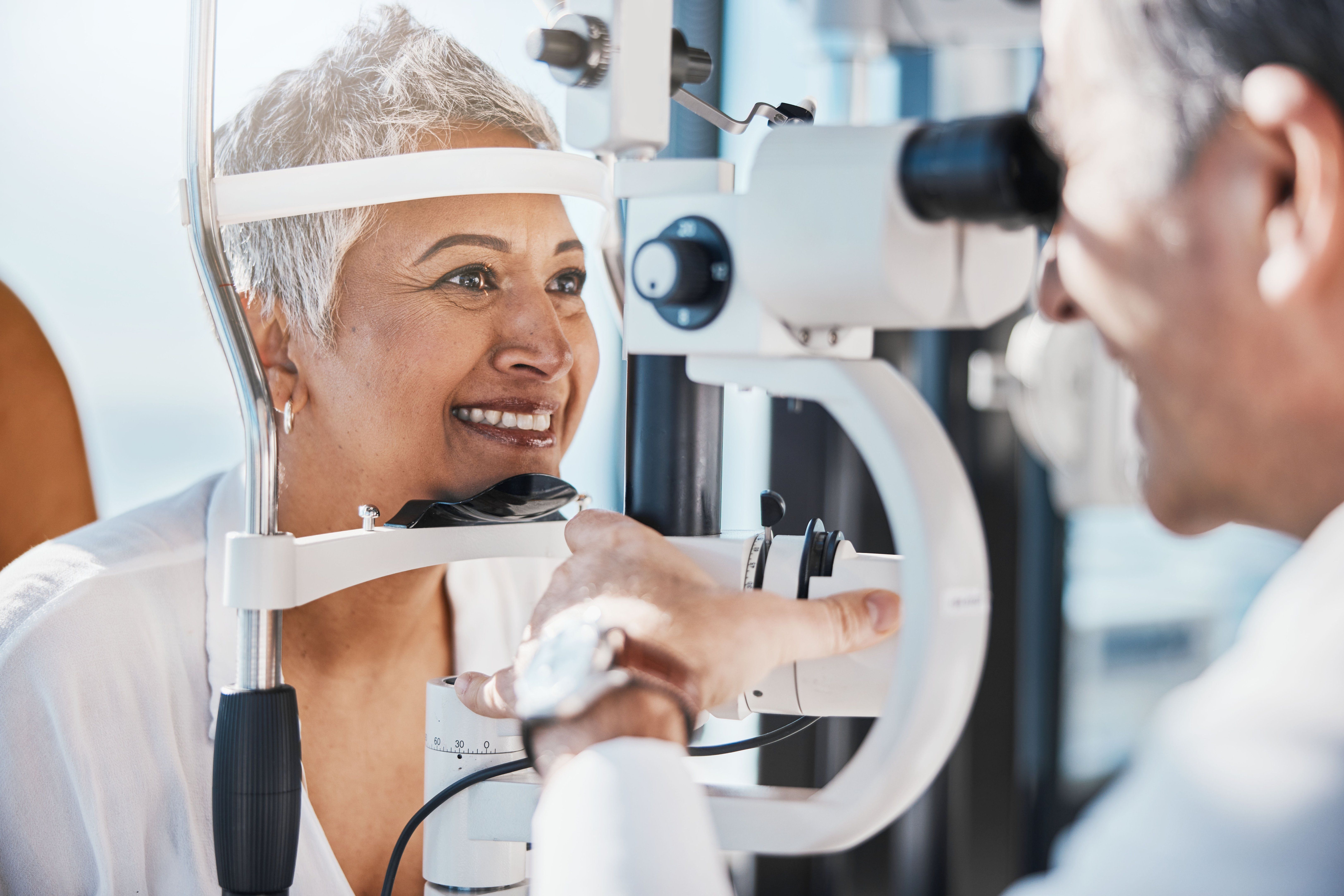 7 Important Signs That You Need an Eye Exam