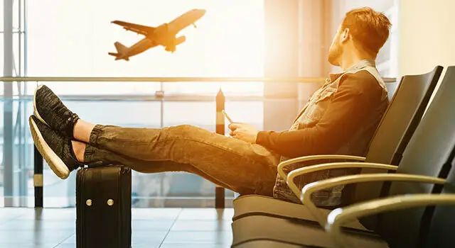 How to Travel With Contact Lenses