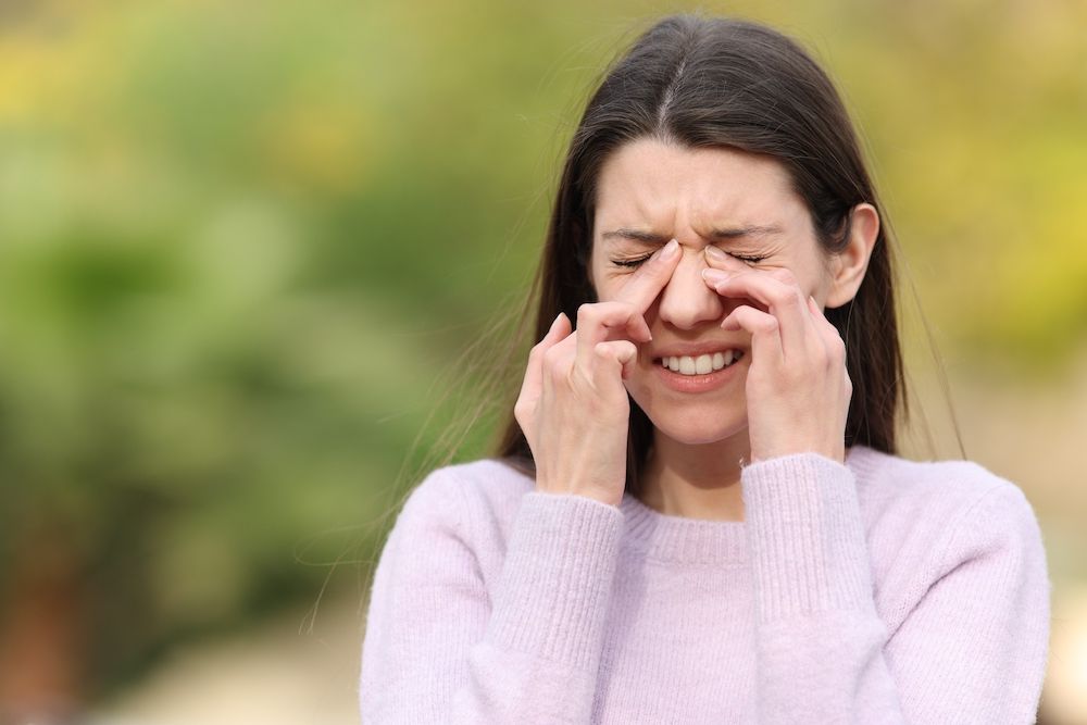 Do I Have Dry Eye or Seasonal Eye Allergies?