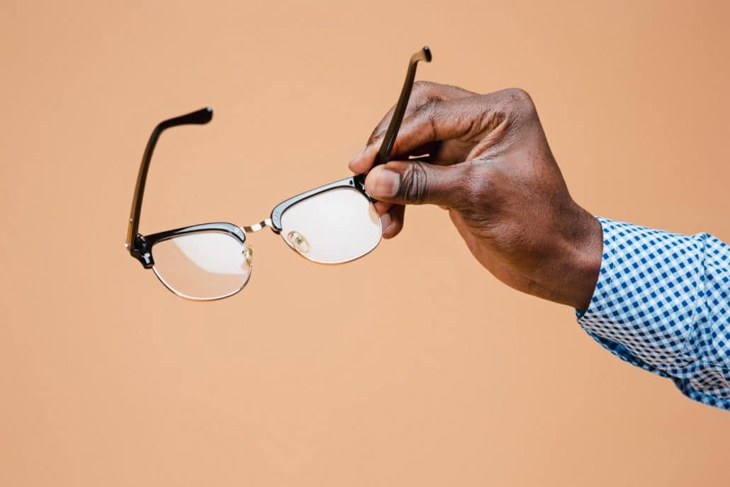 5 Tips to Make Eyeglasses Last