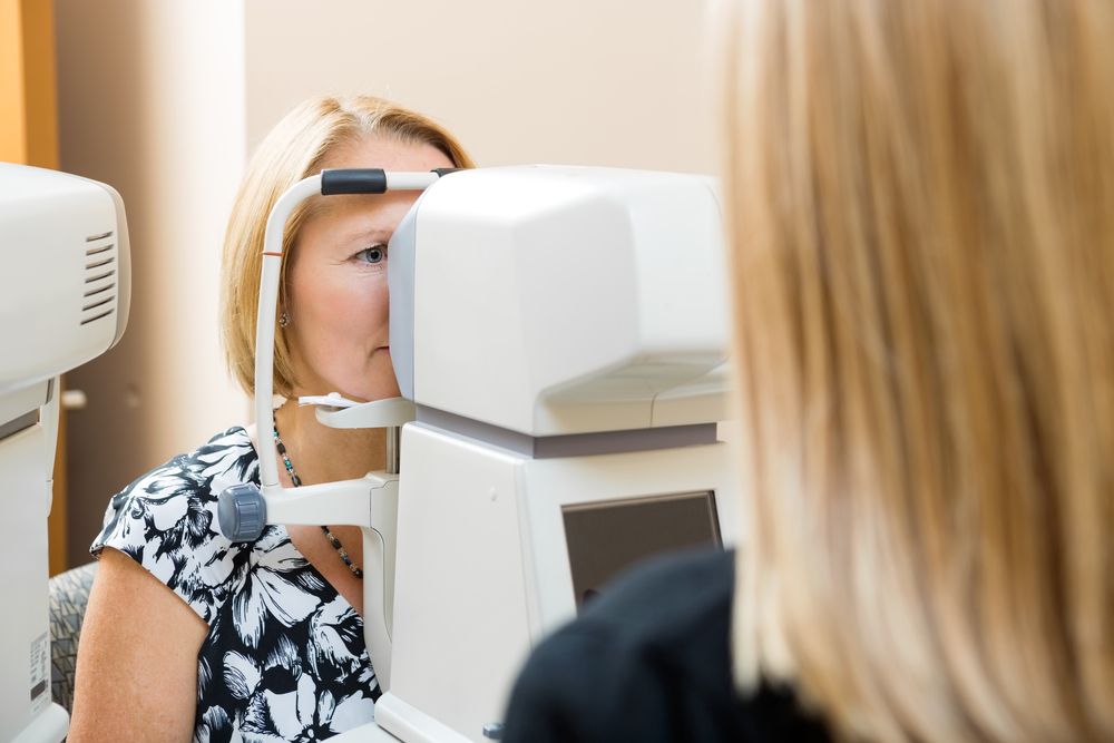 Preparing for Eye Exams: What to Expect During LASIK Evaluations
