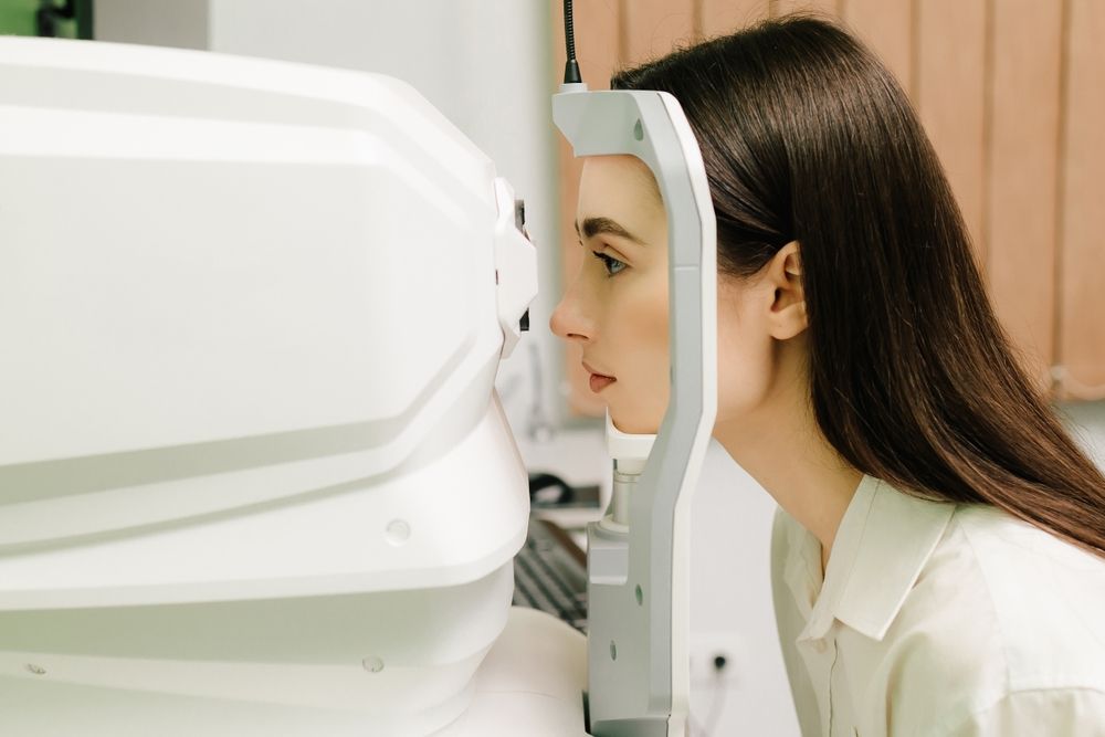 What Should I Expect During an OCT Scan?