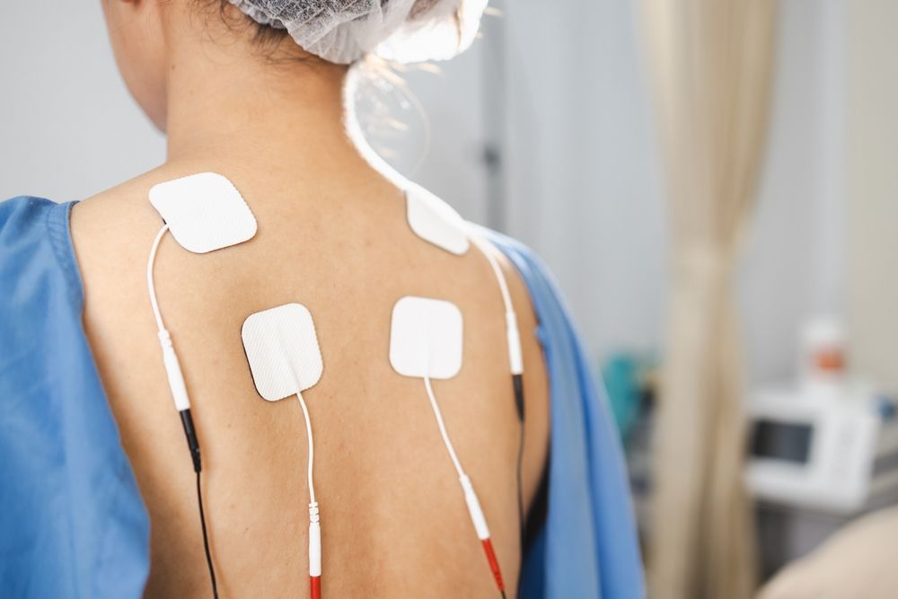 Five Benefits of Dynamic Muscle Stimulation for a Natural Facelift