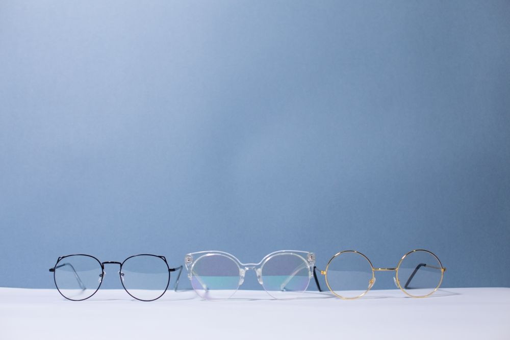 Newton vs. Regular Glasses: What&rsquo;s the Difference?