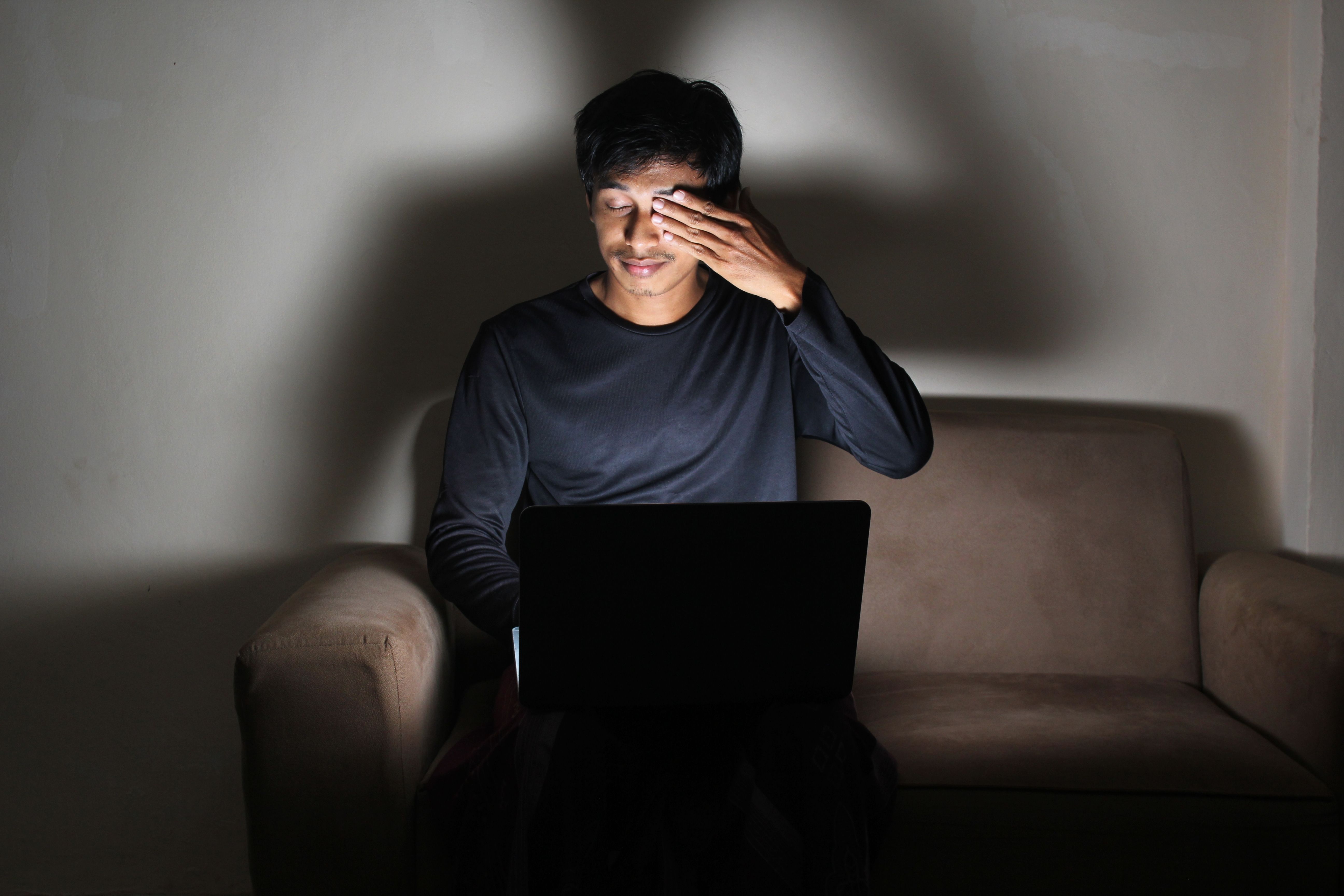 How to Recognize and Manage Digital Eye Strain