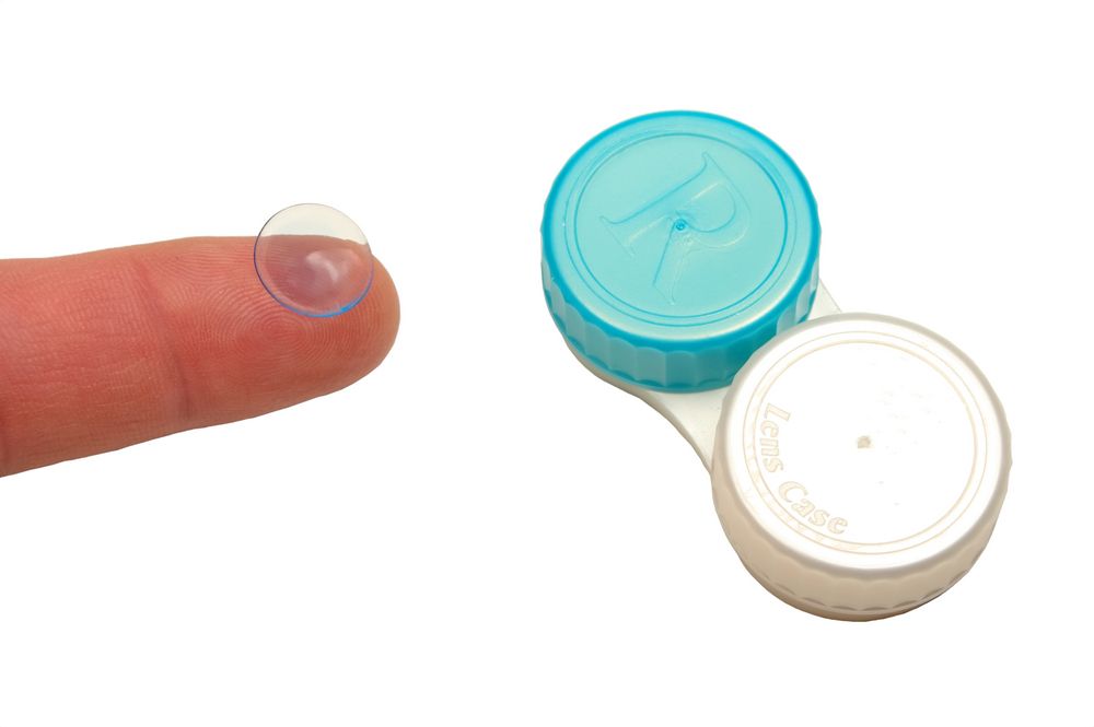 Toric Contact Lenses vs. Spherical Contact Lenses: What&rsquo;s the Difference?