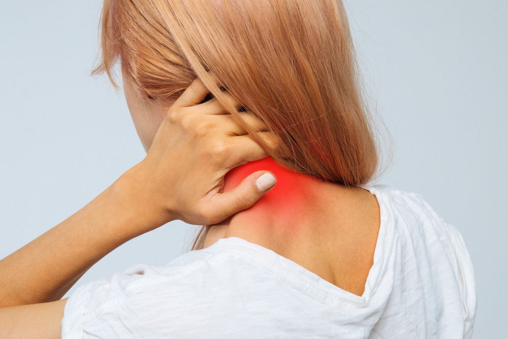 How Chiropractic Care Helps Relieve a Pinched Nerve Naturally