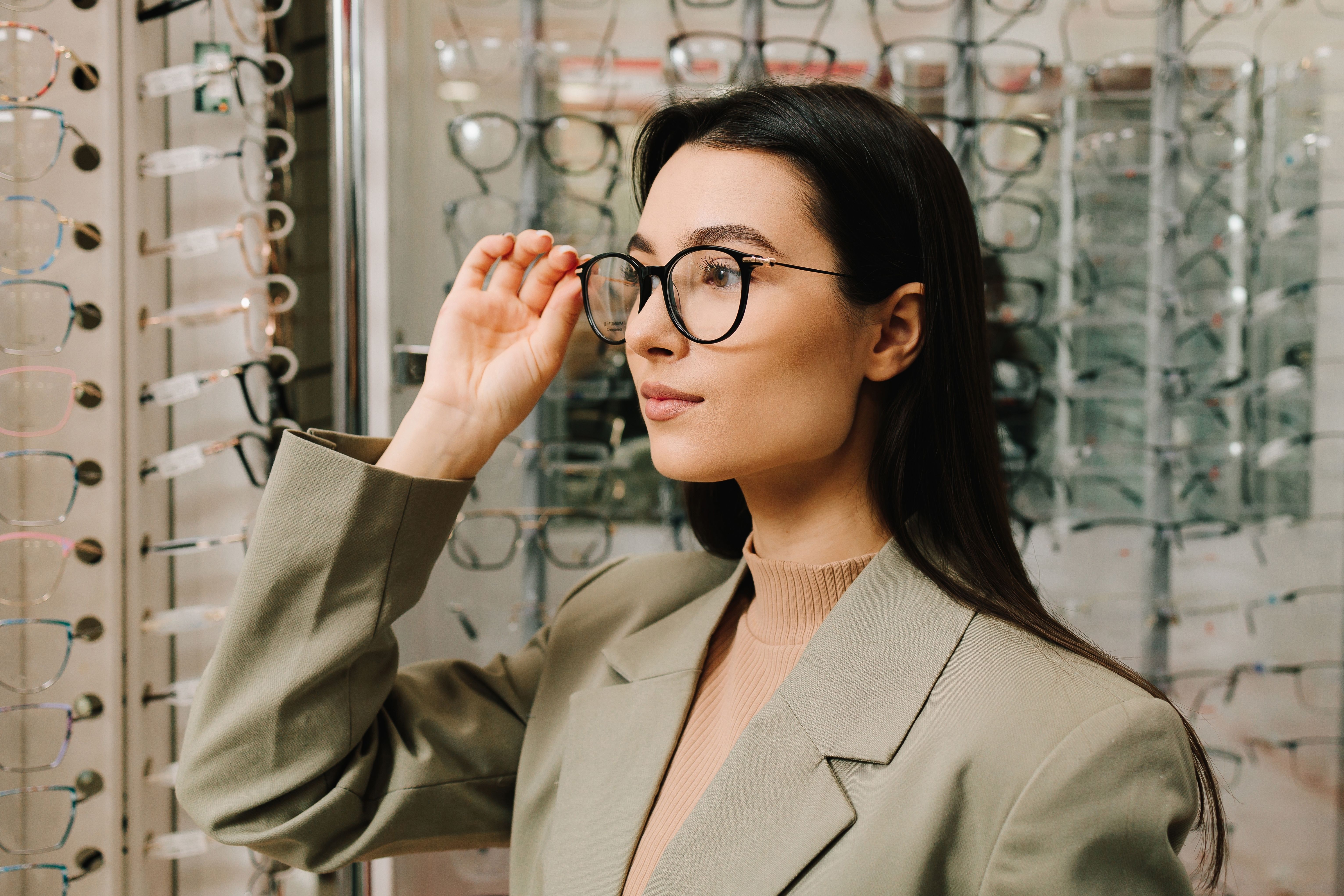 When to Replace Your Glasses - Signs It&rsquo;s Time