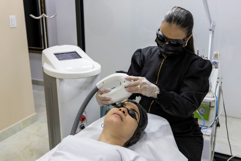 How IPL Helps With Chronic Dry Eye