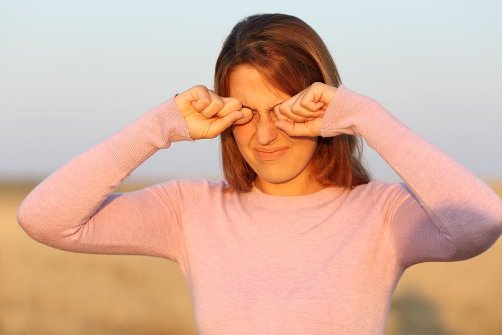 When to See an Eye Doctor for Dry, Burning, or Gritty Eyes