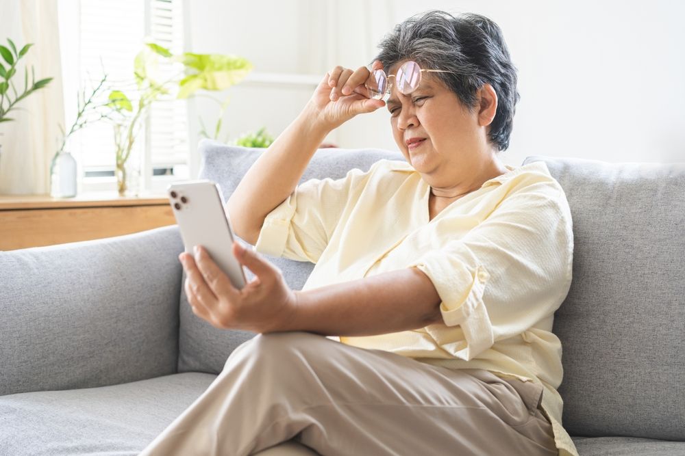 Are Your Devices Hurting Your Eyes? The Latest on Digital Eye Strain