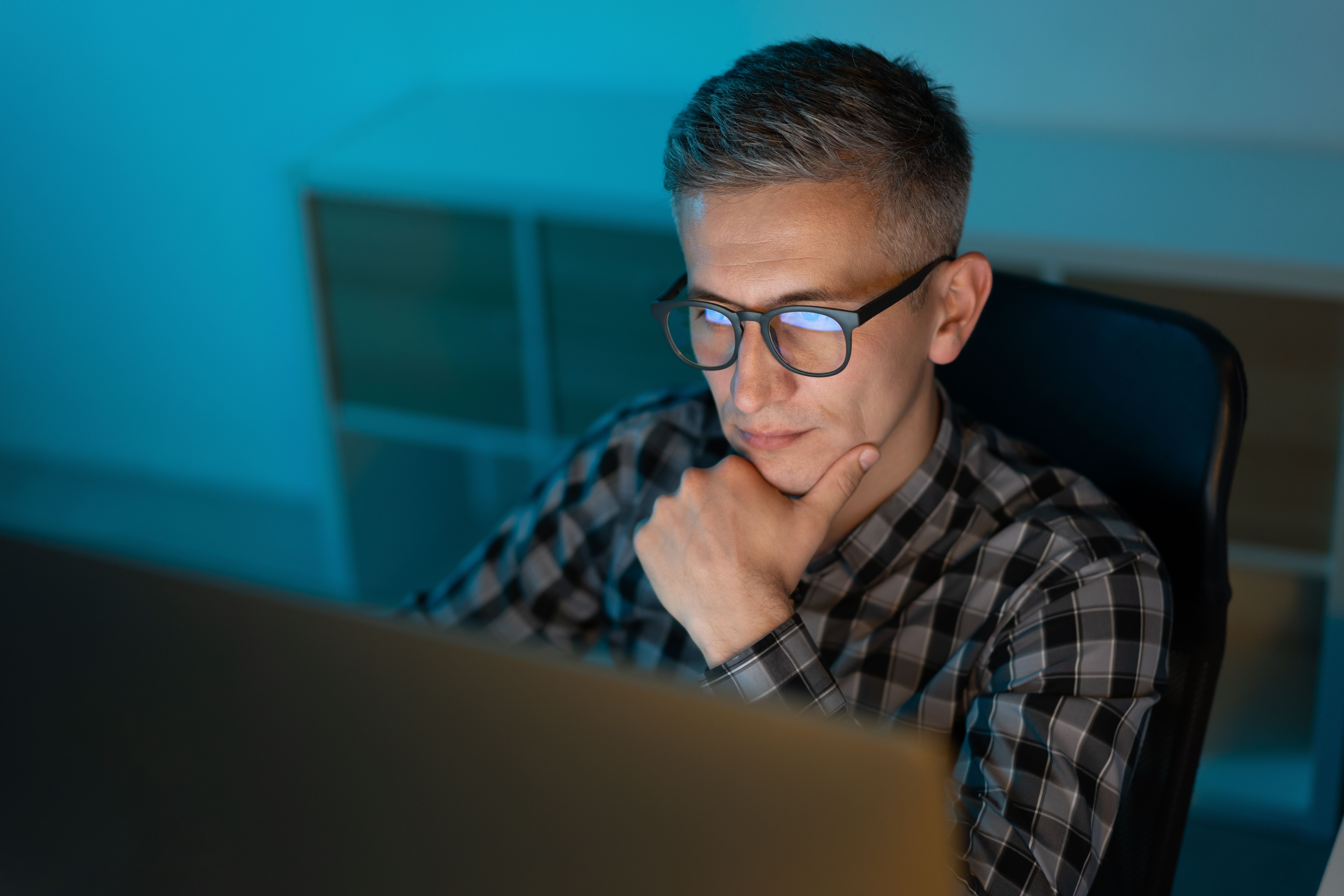 Blue Light: What It Does and How to Protect Your Eyes